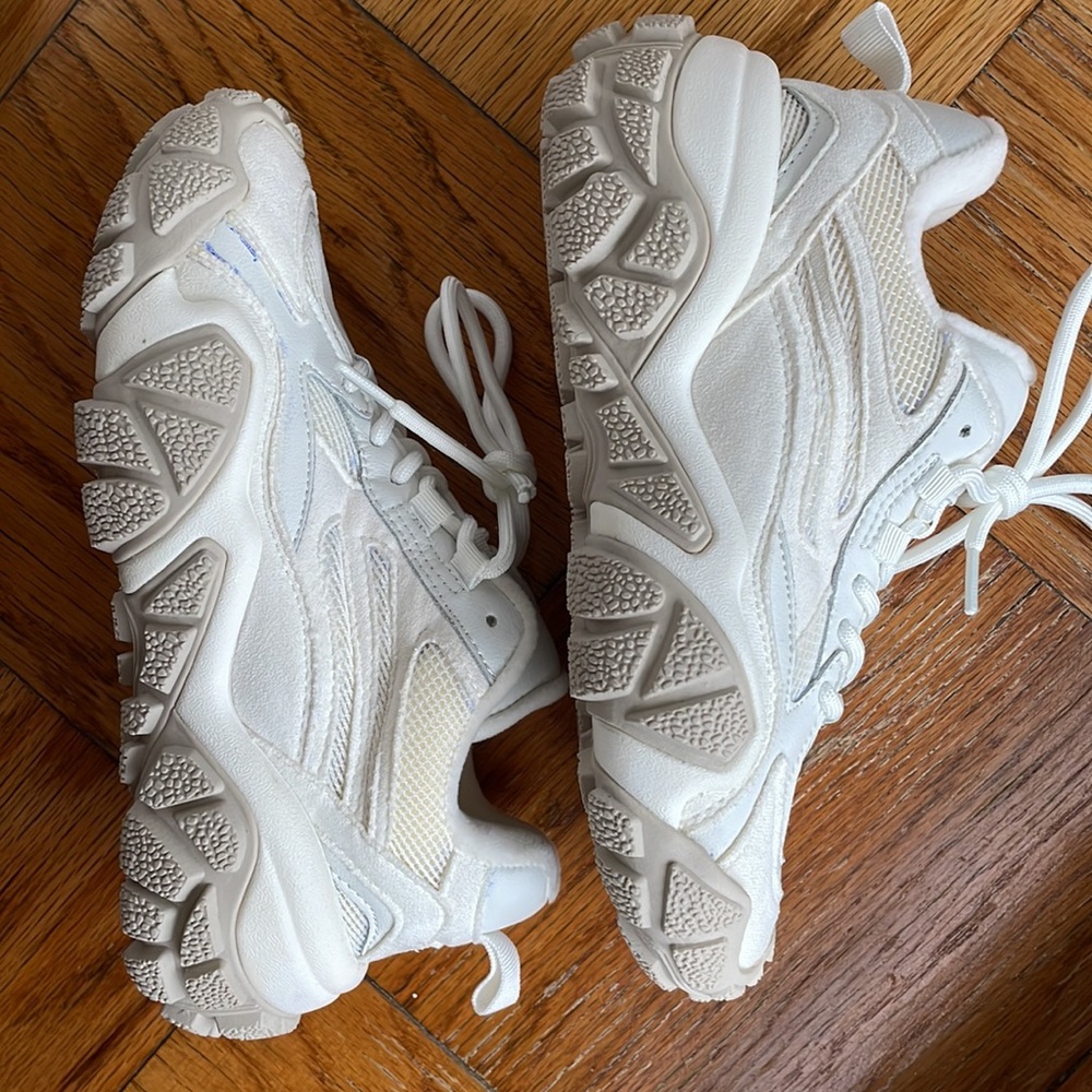 Sneakers - Picture 3 of 12